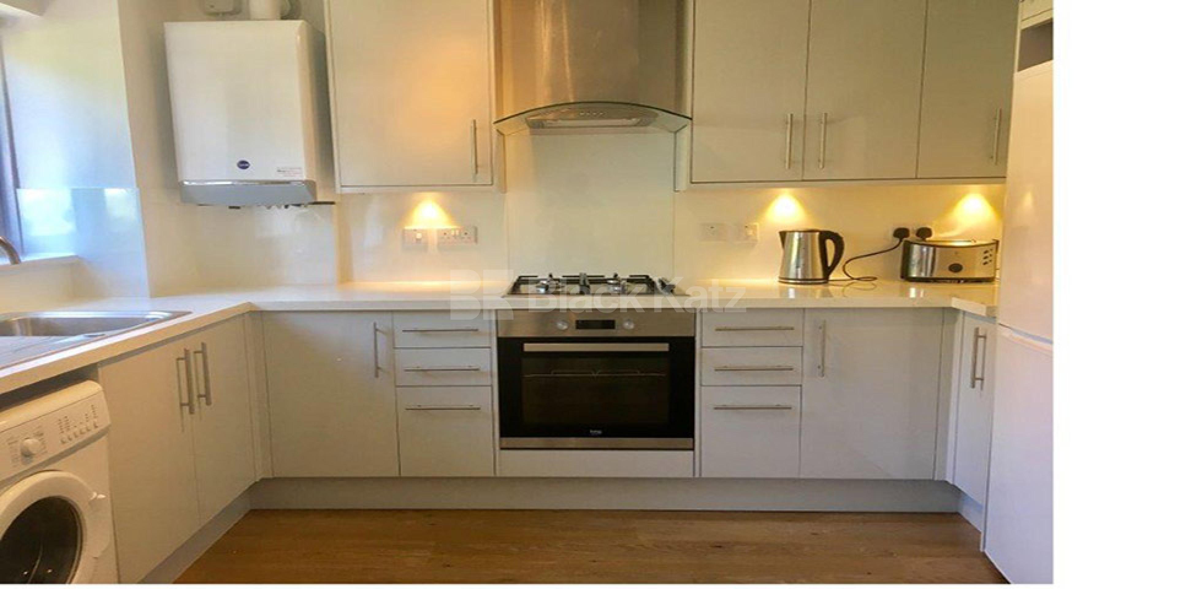 			UNDER OFFER    , 1 Bedroom, 1 bath, 1 reception Apartment			 Crosslet vale, Greenwich SE10